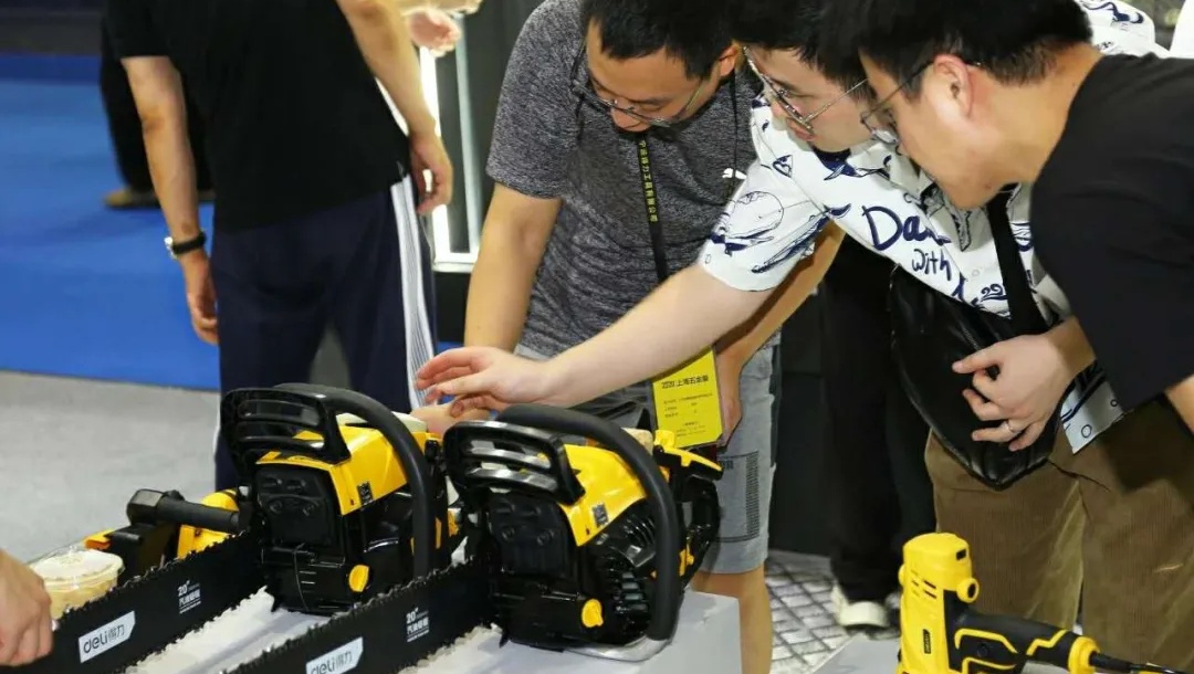 16281240503450914GUX.jpg 106.jpg