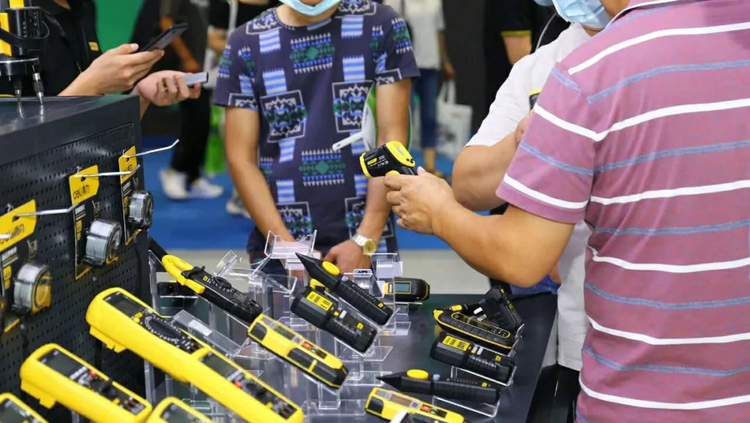 1628124067362664BW3x.jpg 107.jpg